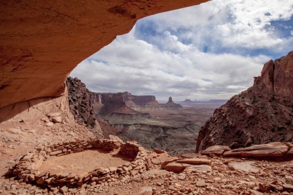 KivaRuinFalseCanyonlands