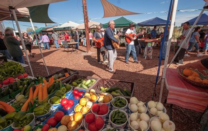 SerenadeEspanolaFarmersMarket