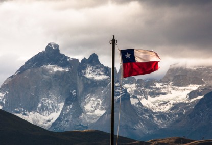 ChileanFlagLosCuernosPaineMassif