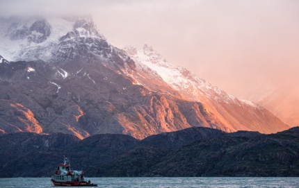 LagoGreyExcursionPatagonia