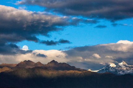 MoonsetSunriseVilcabambaRangeSilcantaySacredValley