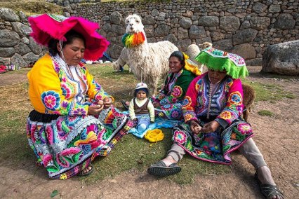 SaqsayhuamanFortressRuinsPeru