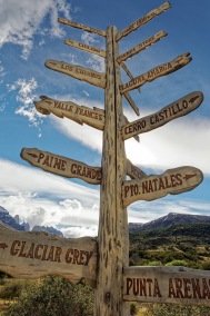 TrekkingCrossrroadsPatagoniaTrailmarker